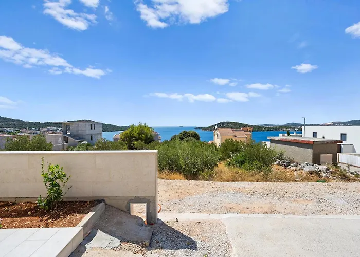 דירה 2 Bedroom Beautiful In *