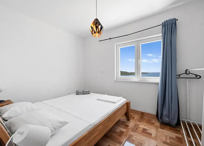 דירה 2 Bedroom Beautiful In