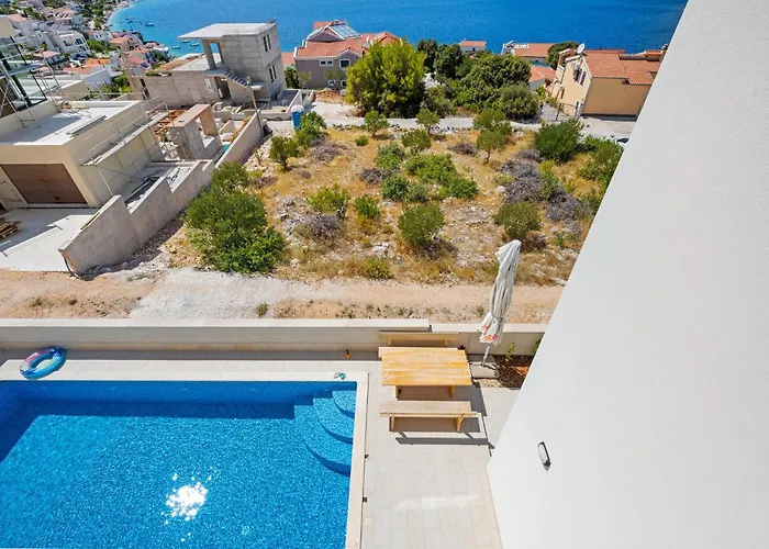 2 Bedroom Beautiful In דירה